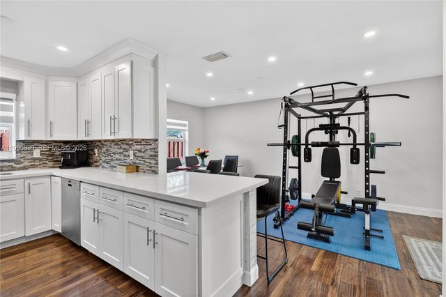 3851 NW 78th Ln, Coral Springs, FL 33065