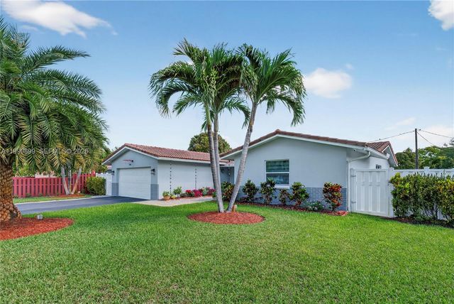 3851 NW 78th Ln, Coral Springs, FL 33065