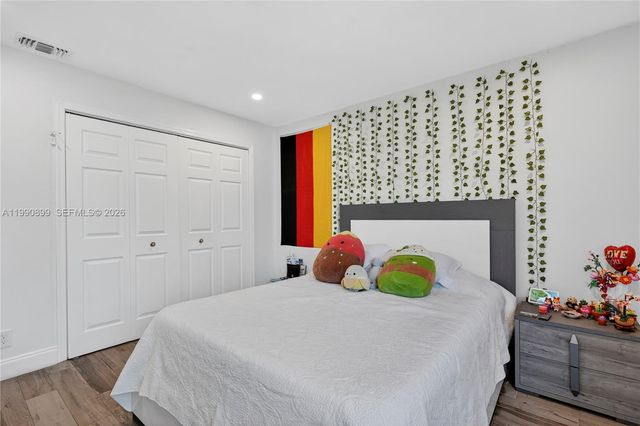 3851 NW 78th Ln, Coral Springs, FL 33065