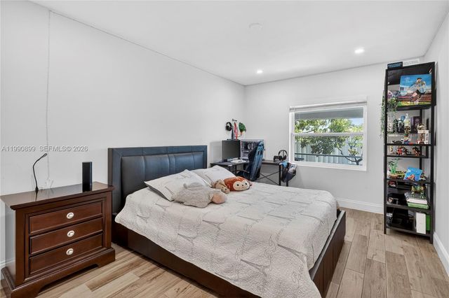 3851 NW 78th Ln, Coral Springs, FL 33065