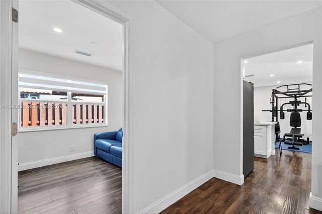 3851 NW 78th Ln, Coral Springs, FL 33065