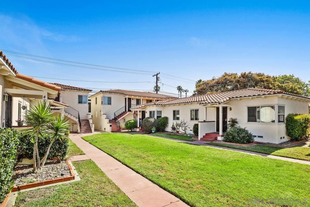 Image 10 of property listing at 4766 Niagara Ave, San Diego, CA 92107