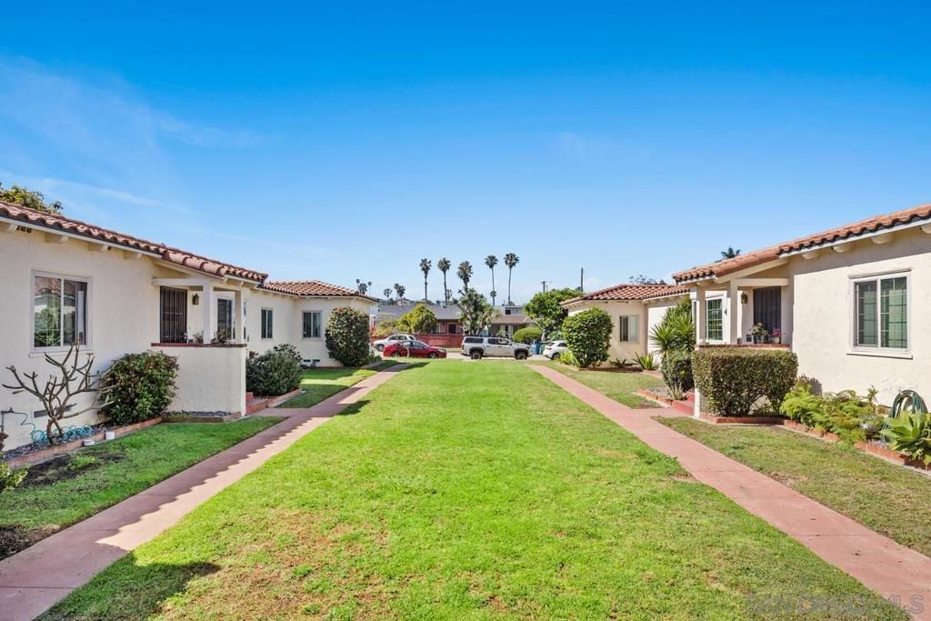 Image 12 of property listing at 4766 Niagara Ave, San Diego, CA 92107