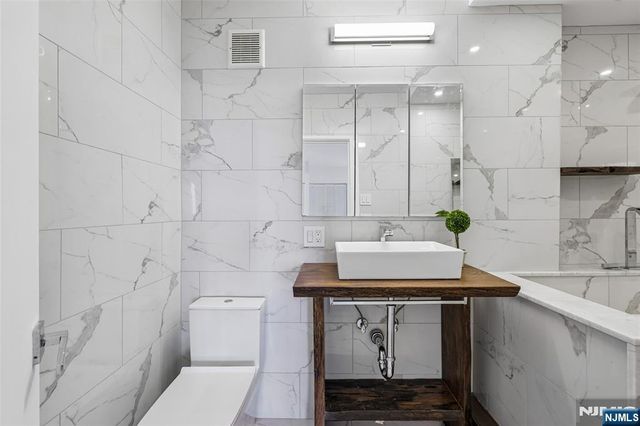1 Horizon Road 1404, Fort Lee, NJ 07024