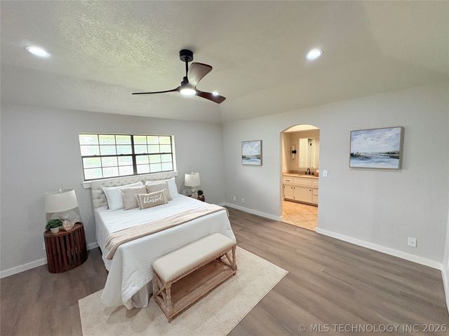 1115 Surrey Drive, Ardmore, OK 73401