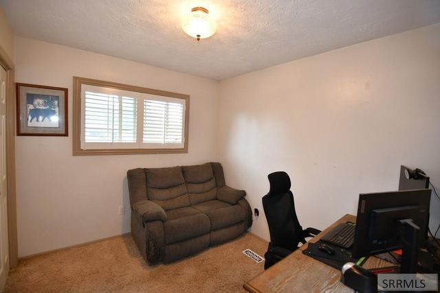 10230 N Dorian Avenue, Idaho Falls, ID 83401