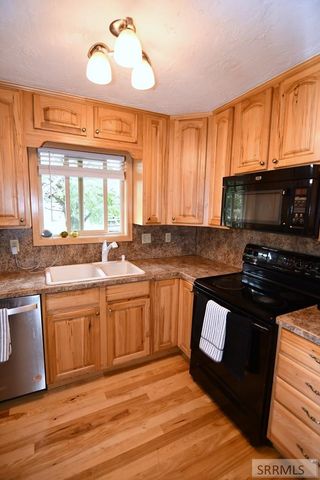 10230 N Dorian Avenue, Idaho Falls, ID 83401