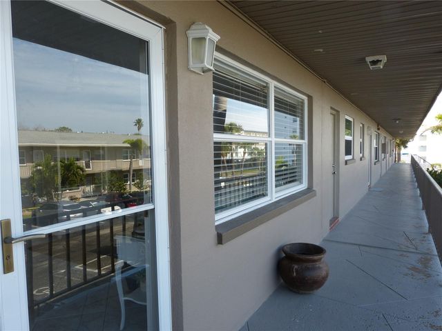 2 CAUSEWAY BOULEVARD 206, Dunedin, FL 34698