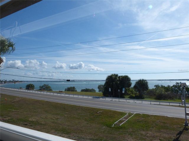 2 CAUSEWAY BOULEVARD 206, Dunedin, FL 34698