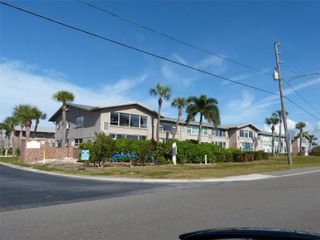 2 CAUSEWAY BOULEVARD 206, Dunedin, FL 34698