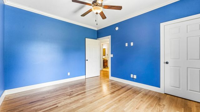 210 NW F Street, Bentonville, AR 72712