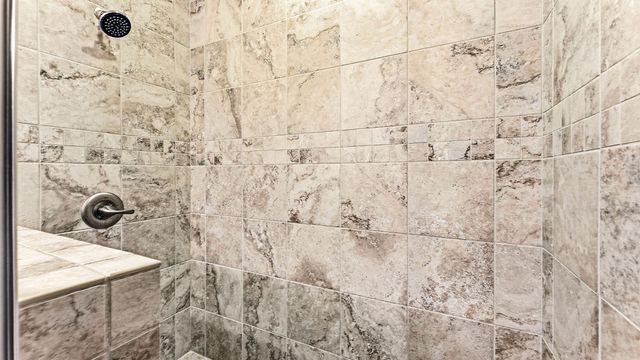 210 NW F Street, Bentonville, AR 72712