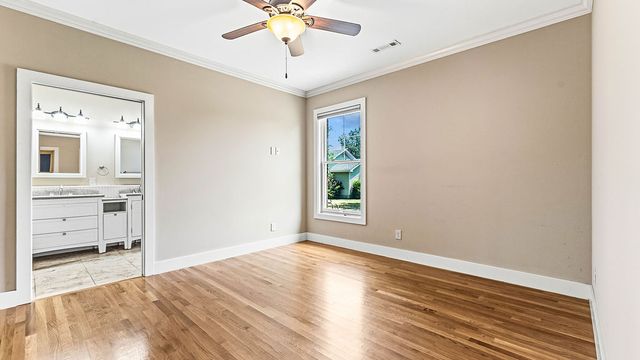 210 NW F Street, Bentonville, AR 72712