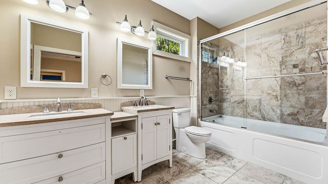 210 NW F Street, Bentonville, AR 72712