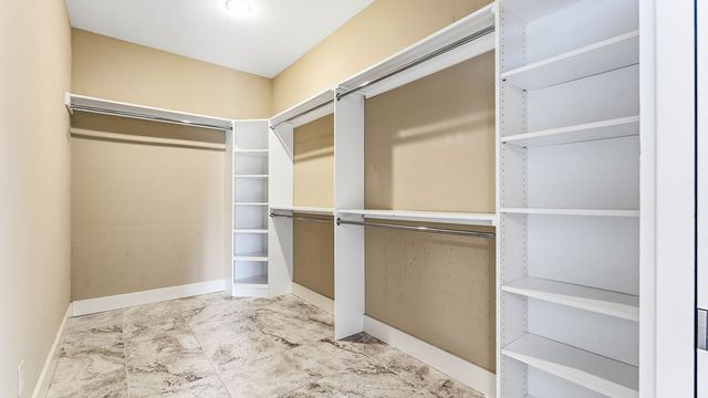 210 NW F Street, Bentonville, AR 72712