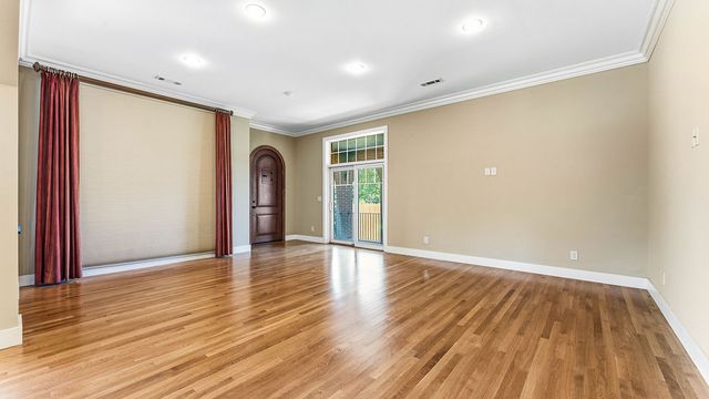 210 NW F Street, Bentonville, AR 72712