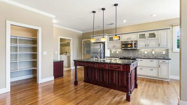 210 NW F Street, Bentonville, AR 72712