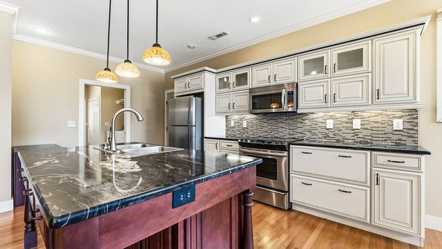 210 NW F Street, Bentonville, AR 72712