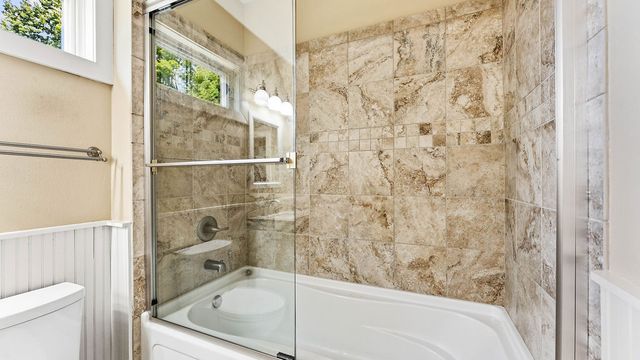 210 NW F Street, Bentonville, AR 72712