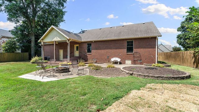 210 NW F Street, Bentonville, AR 72712