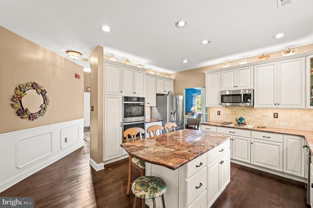 8 CAMERON CT, Exton, PA 19341