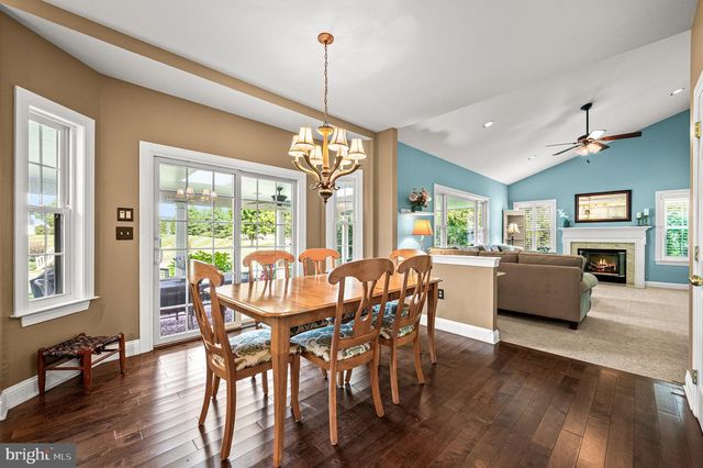 8 CAMERON CT, Exton, PA 19341