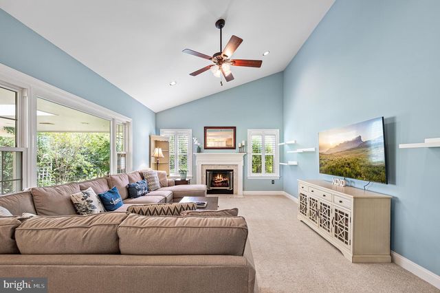 8 CAMERON CT, Exton, PA 19341