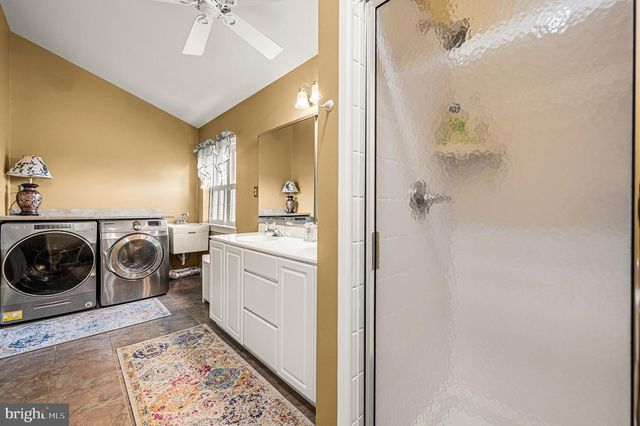 8 CAMERON CT, Exton, PA 19341