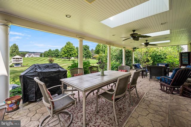 8 CAMERON CT, Exton, PA 19341