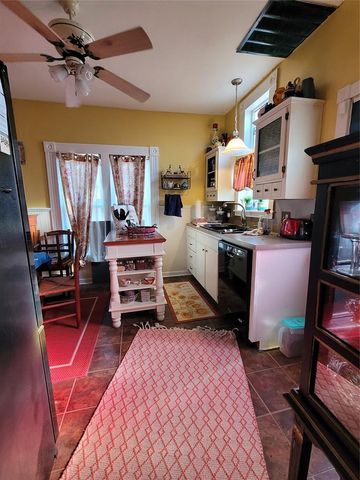 402 S 2nd Street, Guthrie, OK 73044