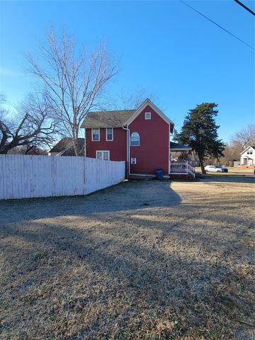 402 S 2nd Street, Guthrie, OK 73044