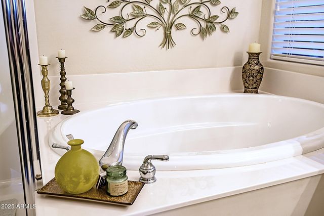 1758 W DION Drive, Phoenix, AZ 85086