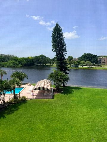 9440 Poinciana Pl 406, Davie, FL 33324