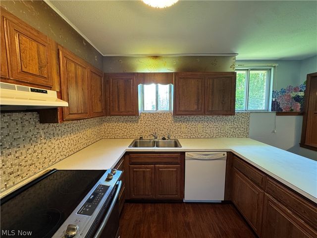 2705 Columbia Road, Medina, OH 44256