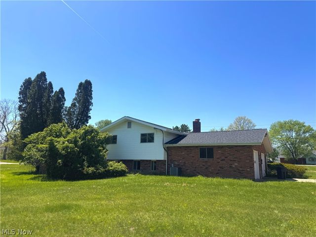 2705 Columbia Road, Medina, OH 44256