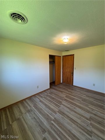 2705 Columbia Road, Medina, OH 44256