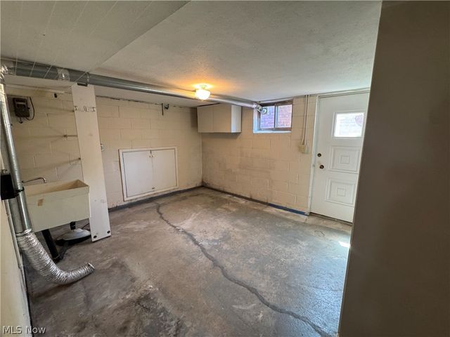 2705 Columbia Road, Medina, OH 44256