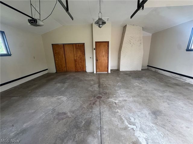 2705 Columbia Road, Medina, OH 44256