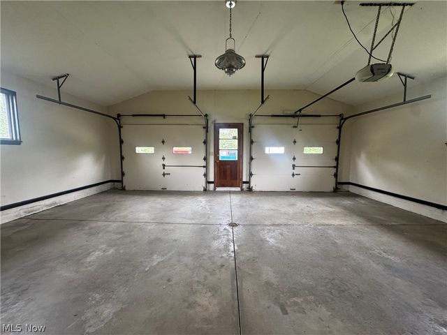 2705 Columbia Road, Medina, OH 44256
