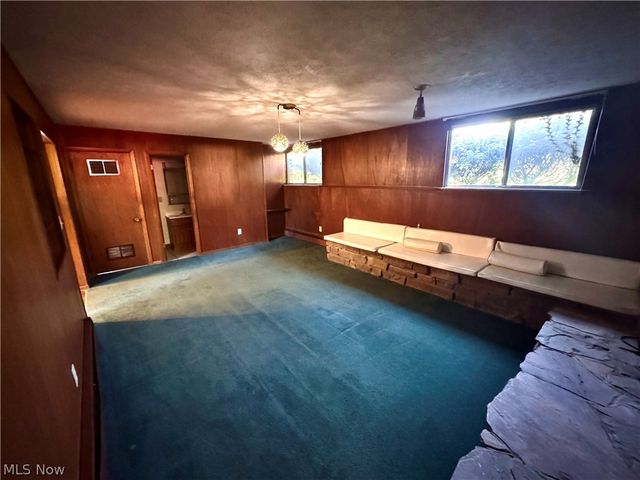 2705 Columbia Road, Medina, OH 44256