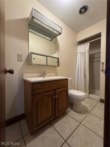 2705 Columbia Road, Medina, OH 44256