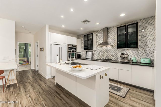 7636 E CATALINA Drive, Scottsdale, AZ 85251