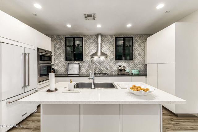 7636 E CATALINA Drive, Scottsdale, AZ 85251