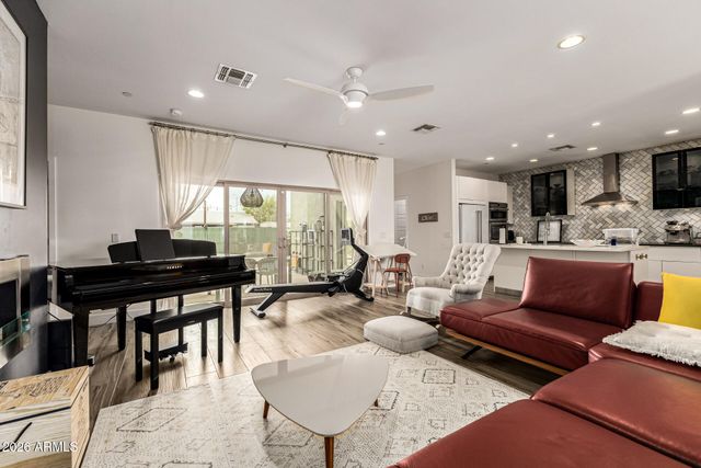 7636 E CATALINA Drive, Scottsdale, AZ 85251