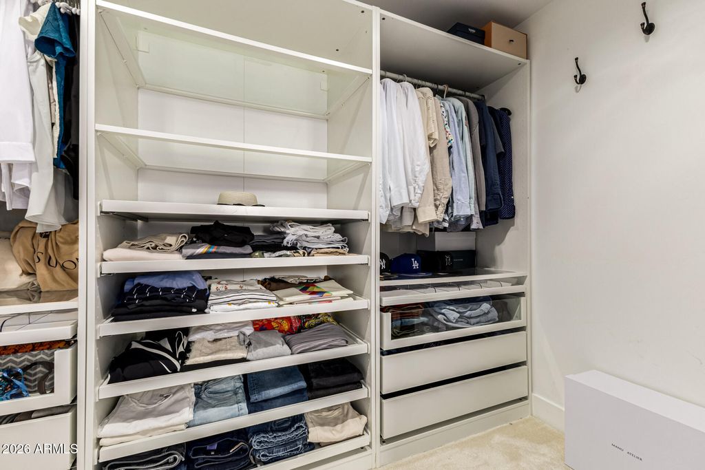 Image 24 of property listing at 7636 E CATALINA Drive, Scottsdale, AZ 85251