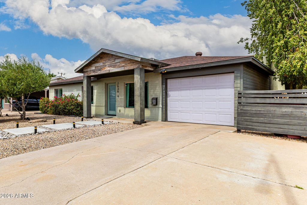 Image 6 of property listing at 7636 E CATALINA Drive, Scottsdale, AZ 85251