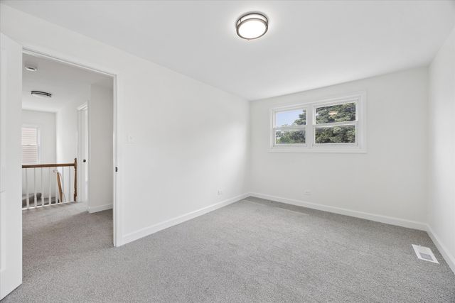 10527 S Albany Avenue, Chicago, IL 60655