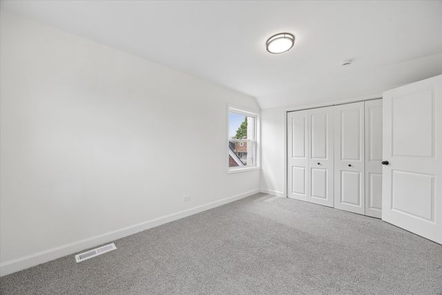 10527 S Albany Avenue, Chicago, IL 60655
