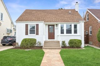 10527 S Albany Avenue, Chicago, IL 60655