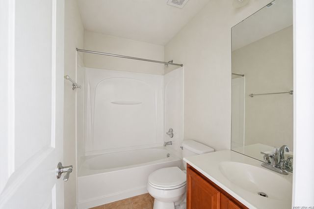 1411 OASIS CRK, San Antonio, TX 78260